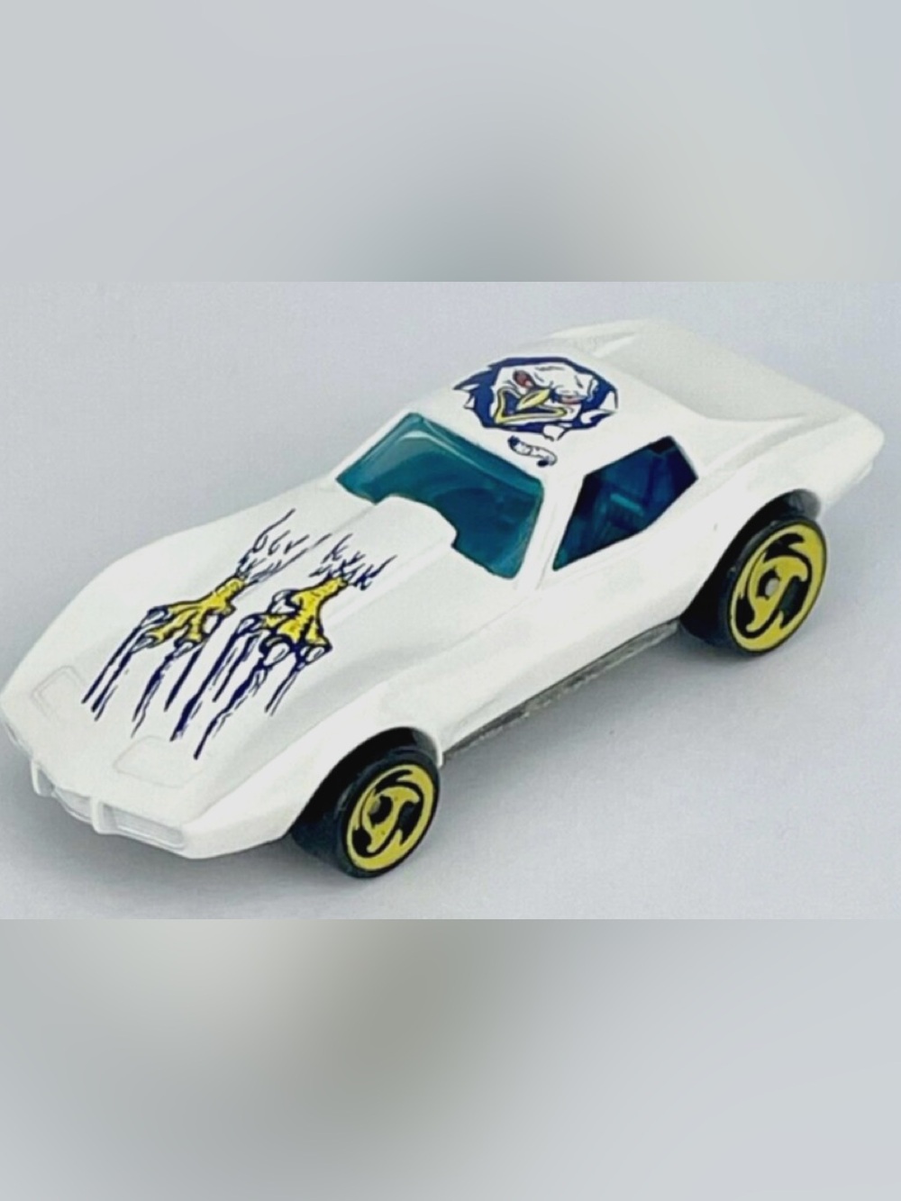 Hot Wheels 1975 Corvette Stingray White w/ Eagle Talons Yellow Rims